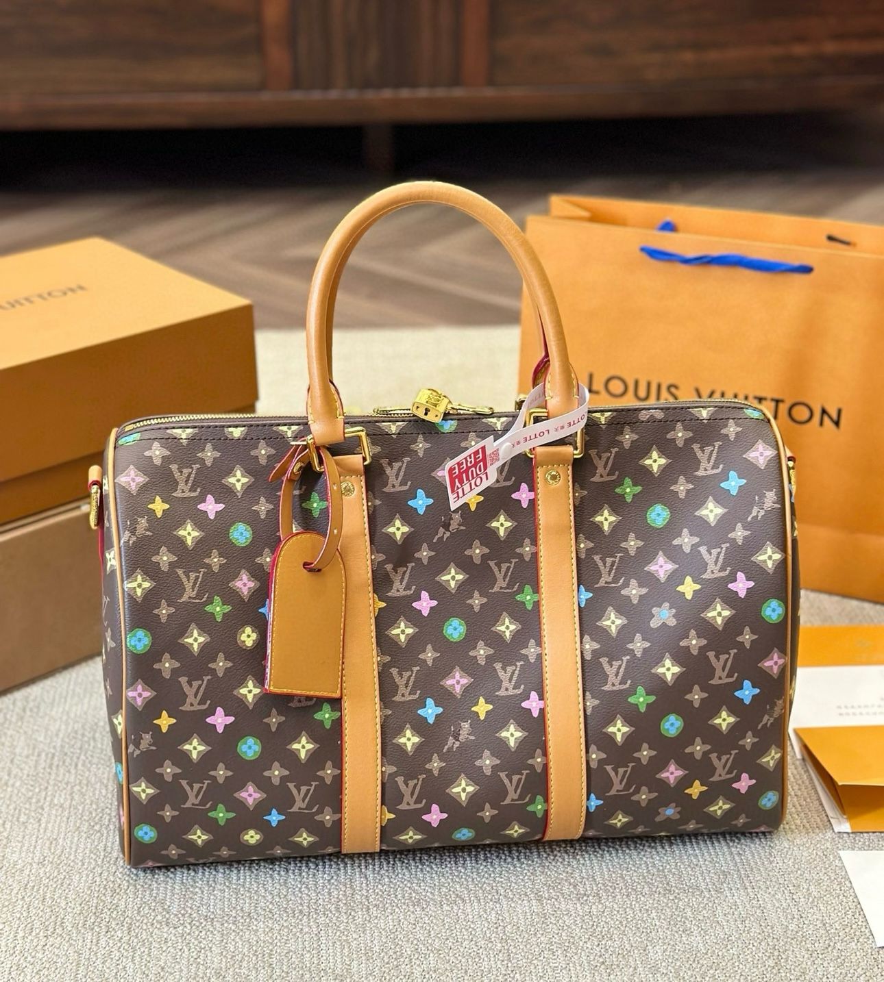 حقيبة سفر من لويس فيتون سوبر ماستر