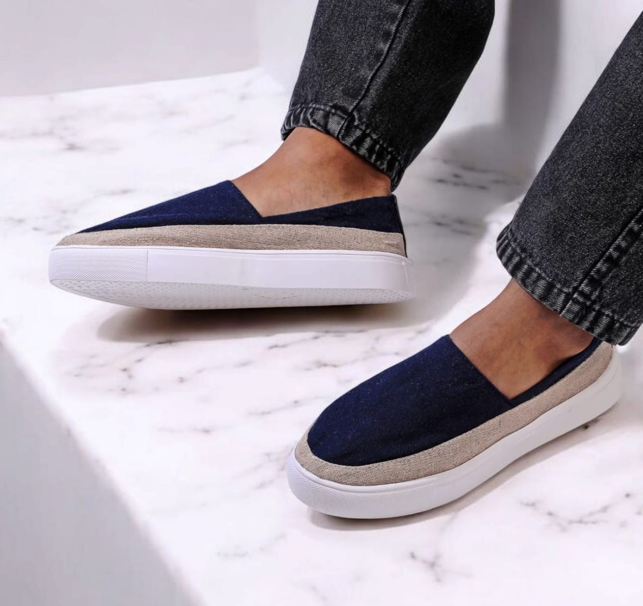 شوز رجالي كاجوال بخامات طبيعية وألوان صيفية try 
Try – Men’s Casual Shoes | Natural Fabric – Summer Colors